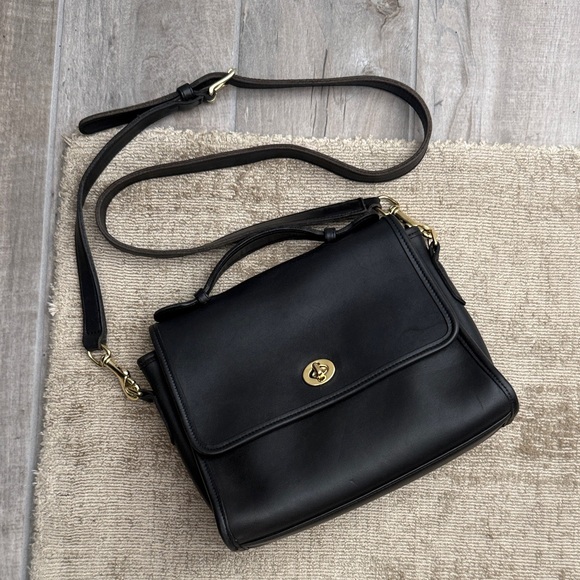 バッグ COACH Vintage Leather Black Shoulder Bag Vintage Coach Black Leather Beckett Shoulder Bag - Etsy UK